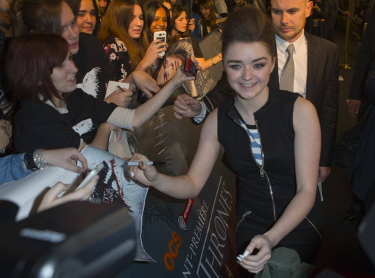 Maisie Williams pic #709750