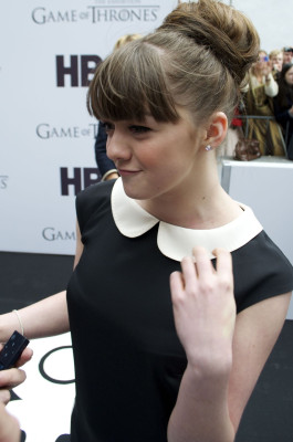 Maisie Williams pic #710220