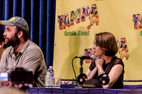 Maisie Williams pic #710203