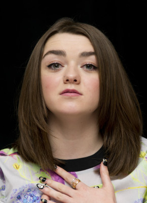 Maisie Williams pic #709794