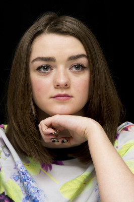 Maisie Williams pic #709775