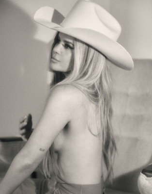 photo 3 in Maren Morris gallery [id1184297] 2019-10-14 00:00:00