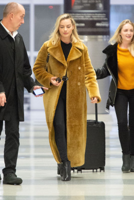 Margot Robbie pic #1111036