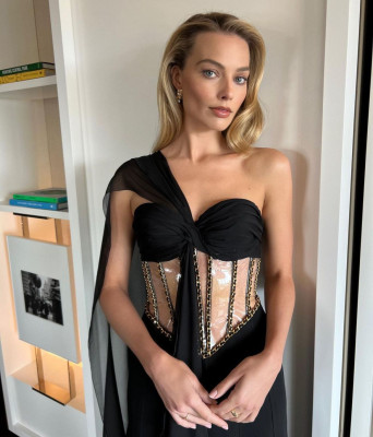 Margot Robbie pic #1330703