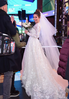 Maria Menounos pic #994699