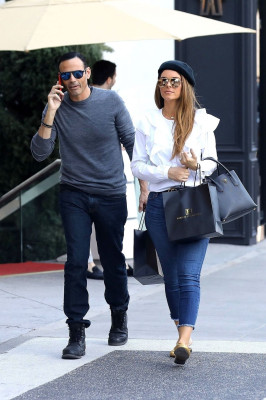 Maria Menounos pic #1006530