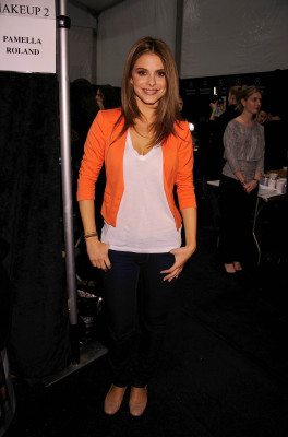 Maria Menounos pic #452555