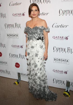 photo 10 in Mariska Hargitay gallery [id302132] 2010-11-10 00:00:00