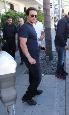 photo 7 in Mark Wahlberg gallery [id766784] 2015-04-01 00:00:00