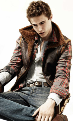photo 18 in Max Irons gallery [id368304] 2011-04-14 00:00:00
