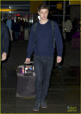 photo 27 in Max Irons gallery [id673438] 2014-02-28 00:00:00