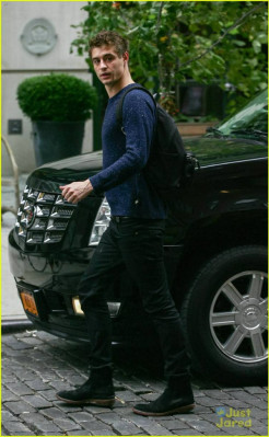 Max Irons pic #673233