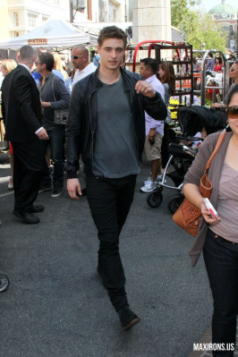 Max Irons pic #680249