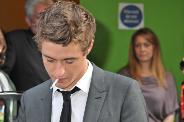 Max Irons pic #674020