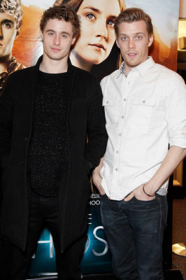 Max Irons pic #675277