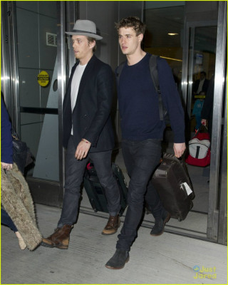 Max Irons pic #673435