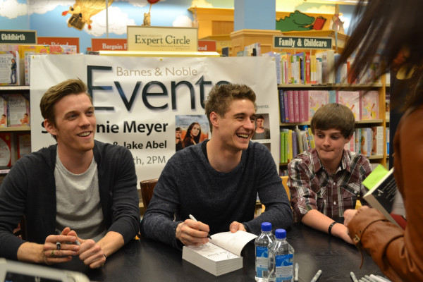 photo 27 in Max Irons gallery [id674022] 2014-02-28 00:00:00