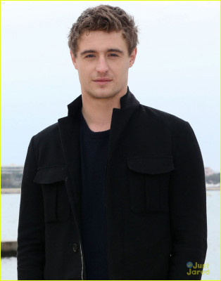 Max Irons pic #673239
