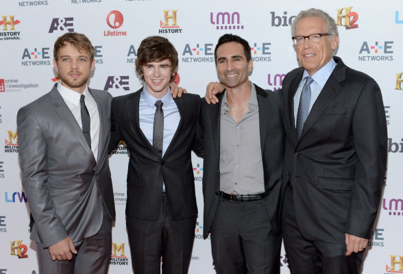 Max Thieriot pic #1237633