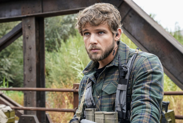 Max Thieriot pic #1243573