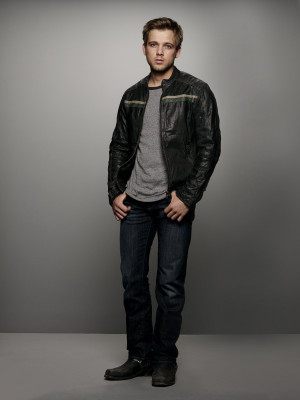 Max Thieriot pic #1237130