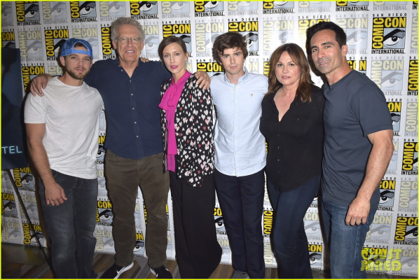photo 6 in Max Thieriot gallery [id1262208] 2021-07-29 00:00:00