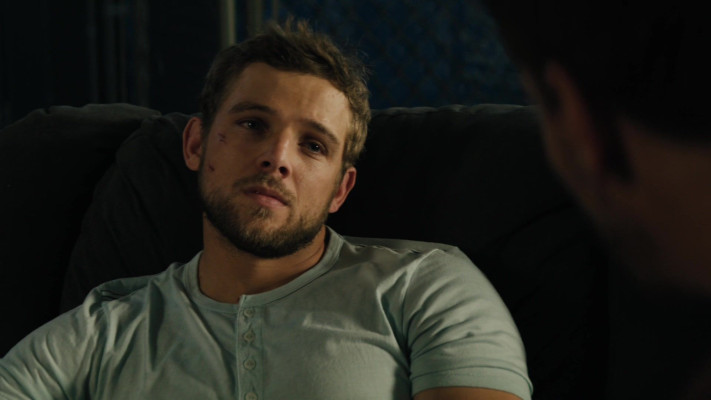 Max Thieriot pic #1248037