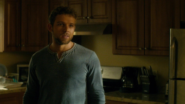 Max Thieriot pic #1247192