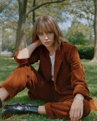 Maya Thurman Hawke pic #1168938
