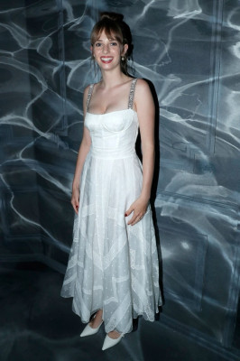 Maya Thurman Hawke pic #1168674