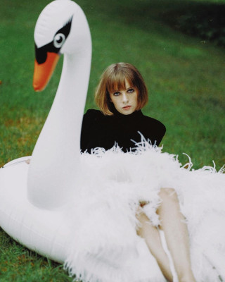 Maya Thurman Hawke pic #1234265