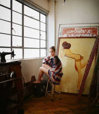 Maya Thurman Hawke pic #1168642
