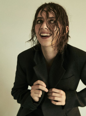 Maya Thurman Hawke pic #1154614