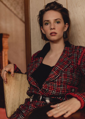 Maya Thurman Hawke pic #1212902