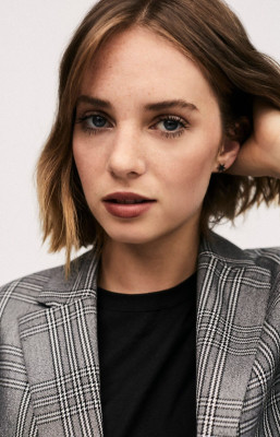Maya Thurman Hawke pic #1157697