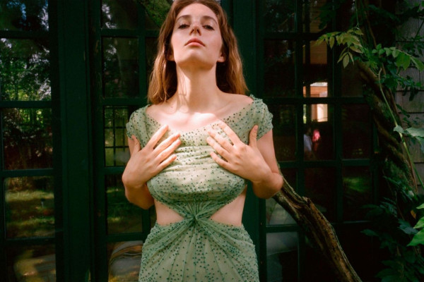Maya Thurman Hawke pic #1154570