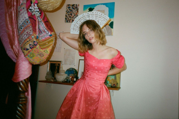 Maya Thurman Hawke pic #1154578