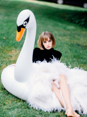 Maya Thurman Hawke pic #1233100