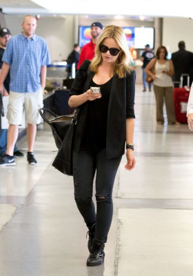 Mena Suvari pic #642733