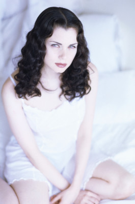 Mia Kirshner pic #44151
