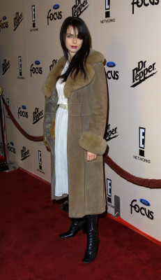 Mia Kirshner pic #207351