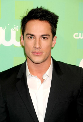 Michael Trevino pic #491662