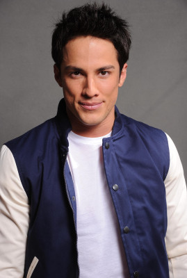 Michael Trevino pic #449886