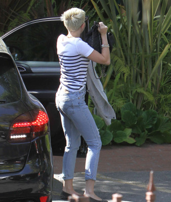 Miley Cyrus pic #1165102