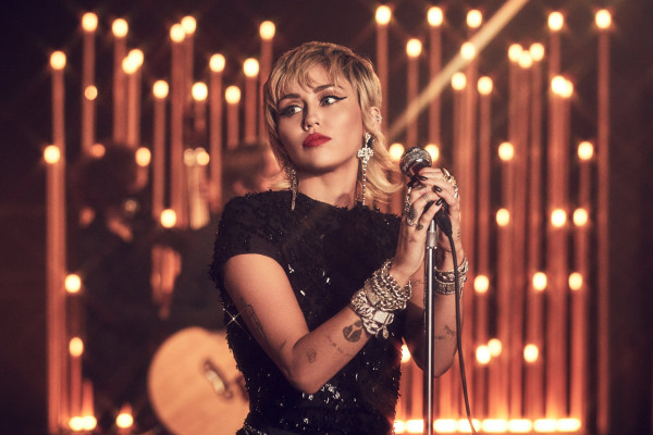 Miley Cyrus pic #1240830