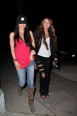 Miley Cyrus pic #460537