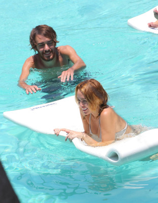 Miley Cyrus pic #501048
