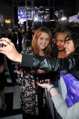 Miley Cyrus pic #409878
