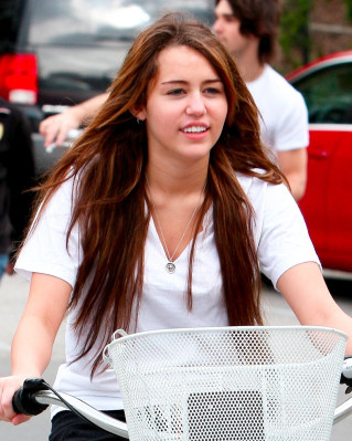 Miley Cyrus pic #174148