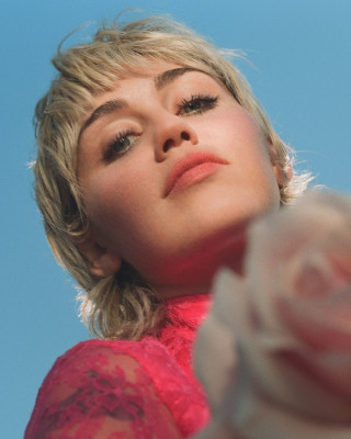 photo 11 in Miley Cyrus gallery [id1276738] 2021-10-21 00:00:00
